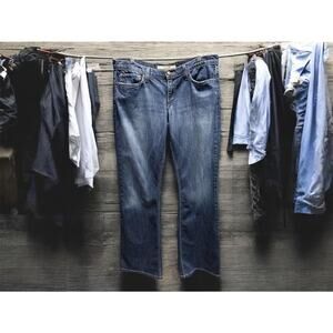 Joes Jeans Men's size 32 Blue denim comfortable style relaxed